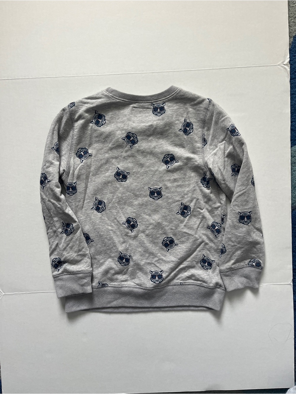 OshKosh B'gosh Gray Crewneck Sweatshirt with Navy Tiger Motif - Picture 2 of 3